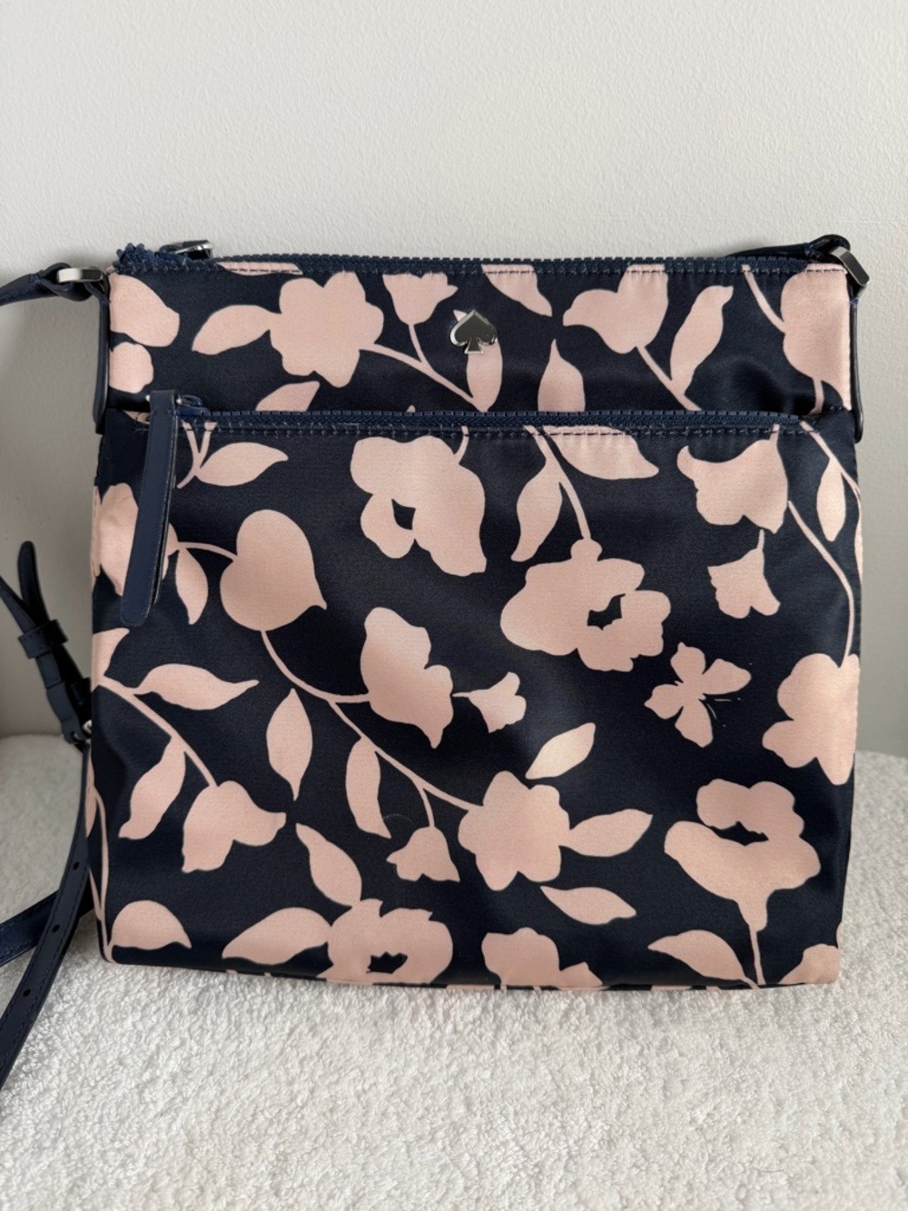 kate spade Navy & Blush Jae Garden Crossbody Bag - Picture 1 of 8